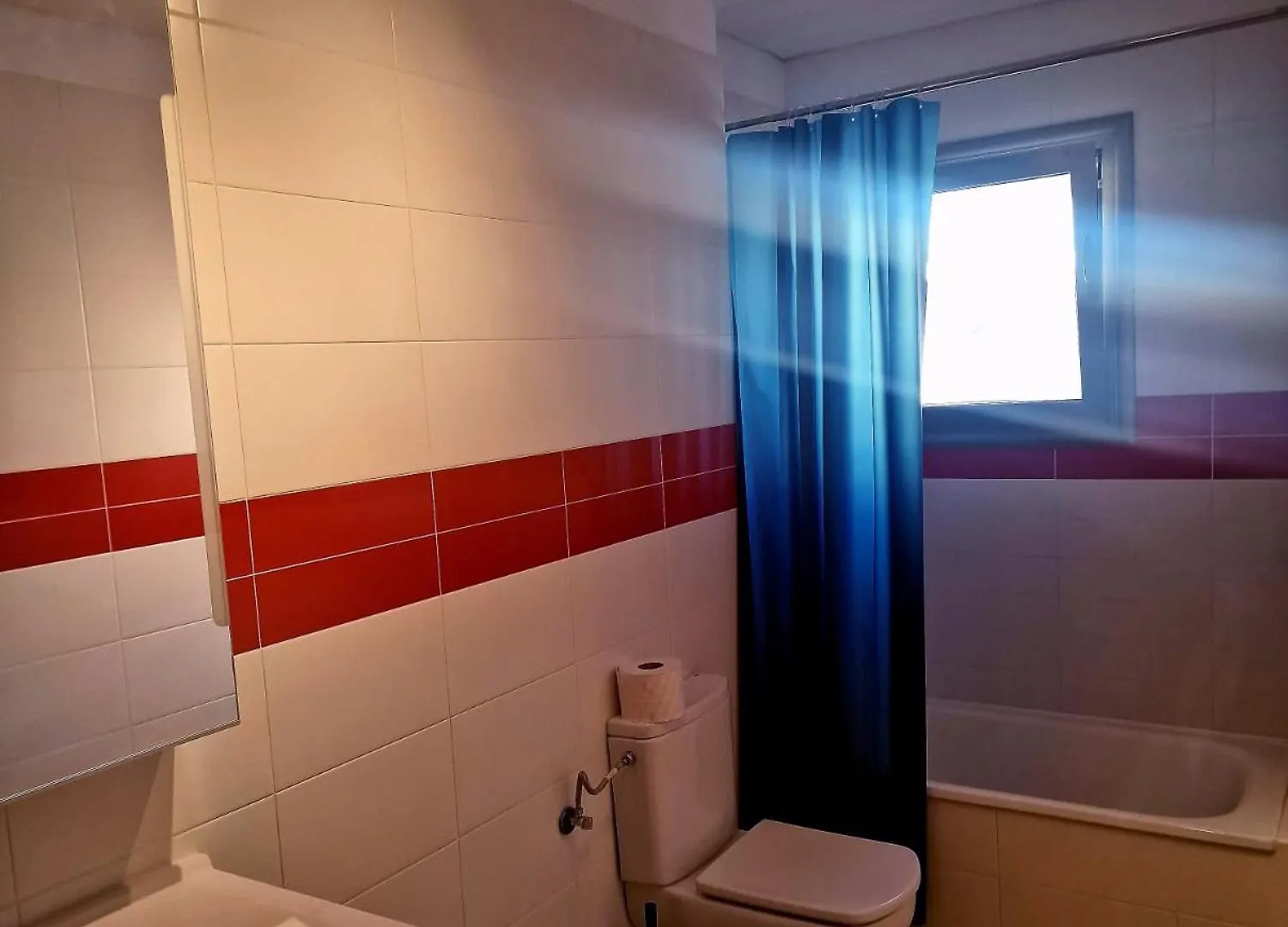 Alcala Seaside Apartment, Two Rooms, Private Parking شقة