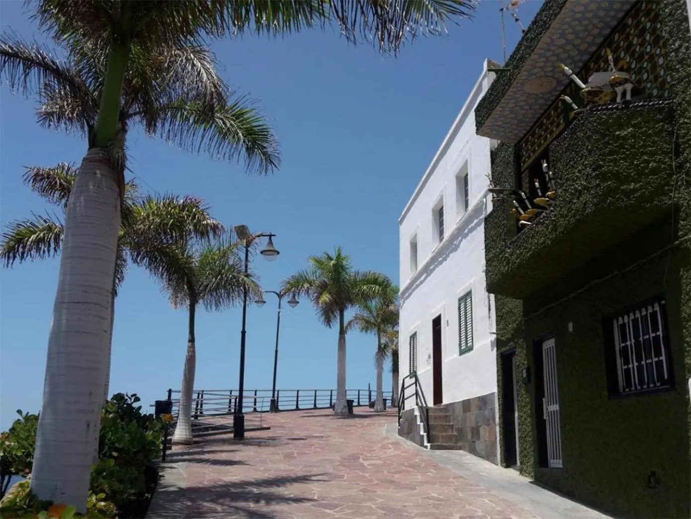 شقة Alcala Seaside Apartment, Two Rooms, Private Parking إسبانيا